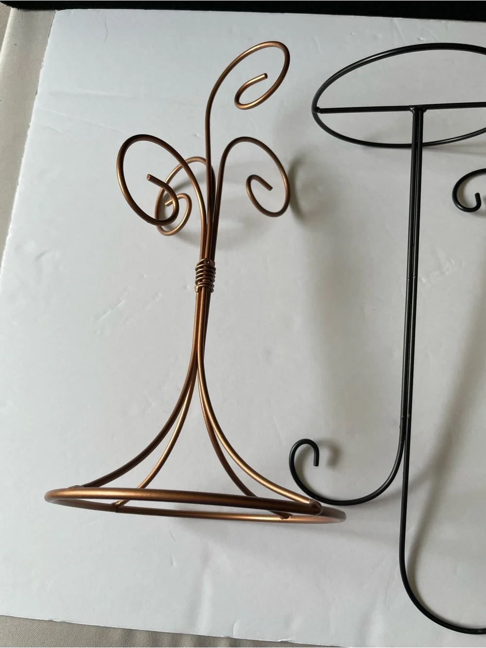 Decorative tabletop/shelf ornament display Stands - Black and Copper